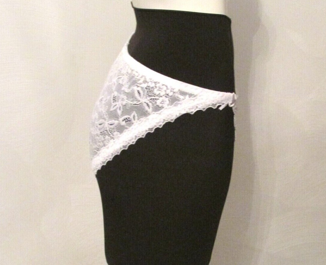 NWT Playtex 2263 Thank Goodness It Fits Signature Lace String Bikini