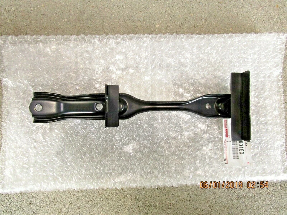 08 - 18 LEXUS LX570 4D SUV BATTERY HOLD DOWN CLAMP HOLDER ACCUMULATOR OEM NEW - Image 3 of 4