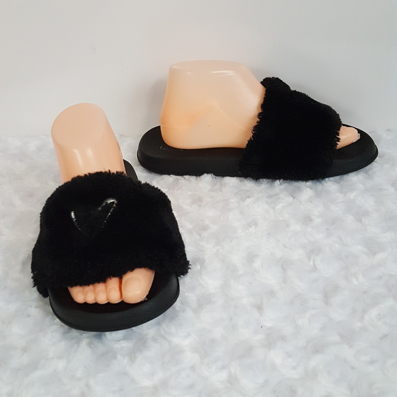 nine west fuzzy slippers