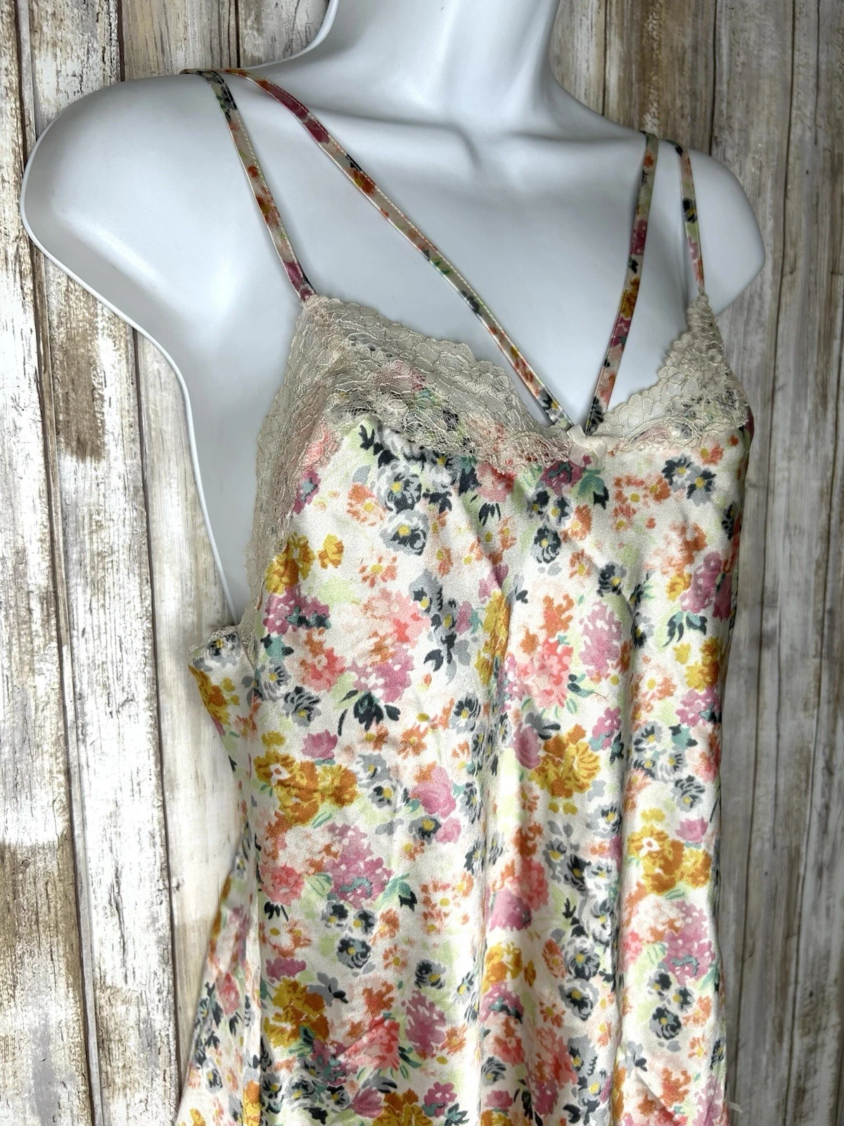 UNDERCOVER Abito Victoria's Secret floreale slip taglia media