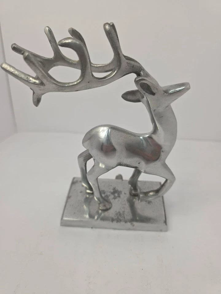 "Soporte para colgar medias de Navidad de reno de metal plateado 8 1/2"" X 5 3/4""" Foto 2 de 3