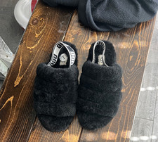 Ugg Cozy Black Fur Slippers Size 7