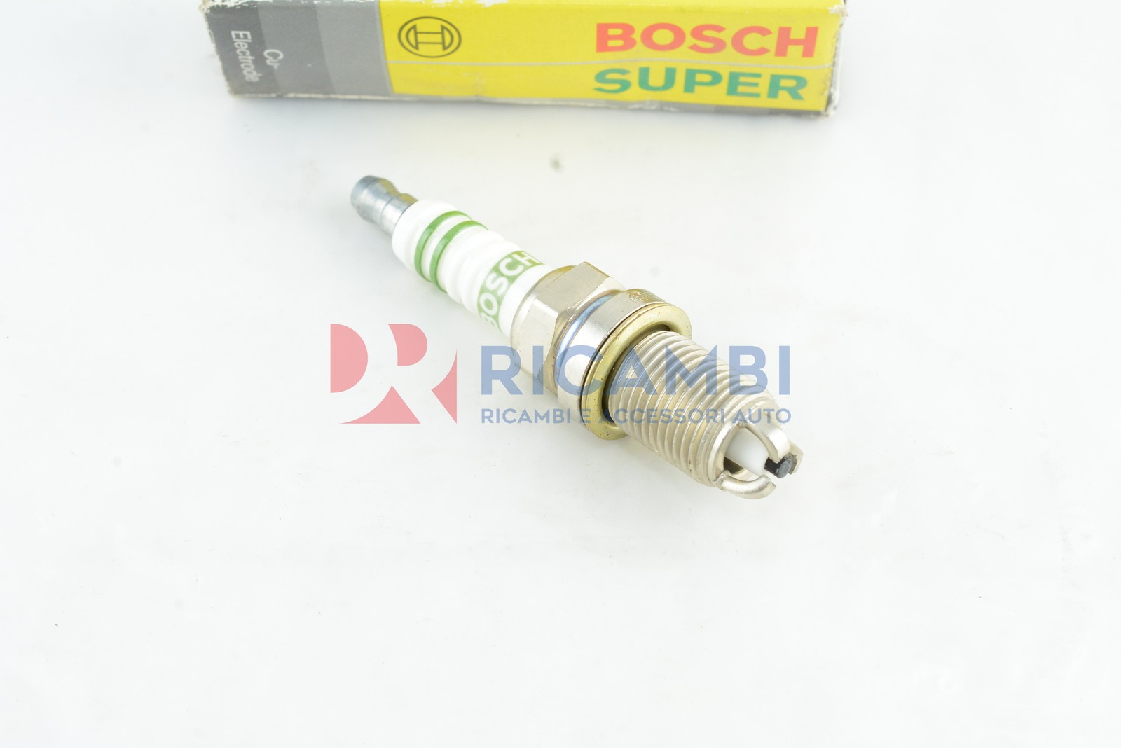 Bosch Ignition Spark Plug for Chevrolet Captiva Opel Astra G Corsa B