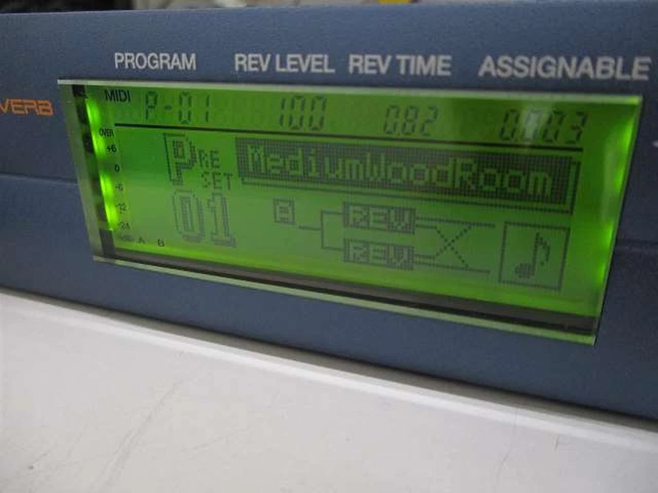 ROLAND BOSS SRV-3030 24bit Digital Reverb Rackmount Effects Processor - Image 2 of 4