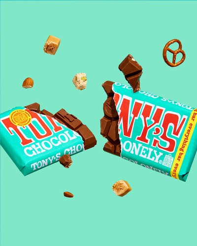 Tony`S Chocolonely Milk Choco Caramelo Pretzels Barra de Sal Marina 6.35 OZ Paquete de 4 - Imagen 2 de 2