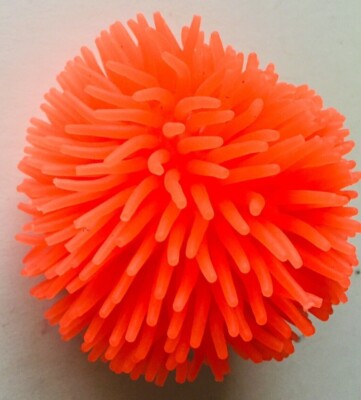 One PUFFER BALL Toy Throw IT/Squeeze IT/Catch IT/Stress IT/Fun/Play Ball Color
