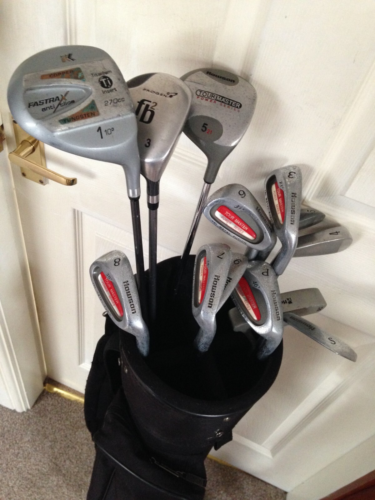 QUALITY HOWSON, Progen etc GOLF CLUBS, HOWSON TROLLEY/CARRY GOLF BAG