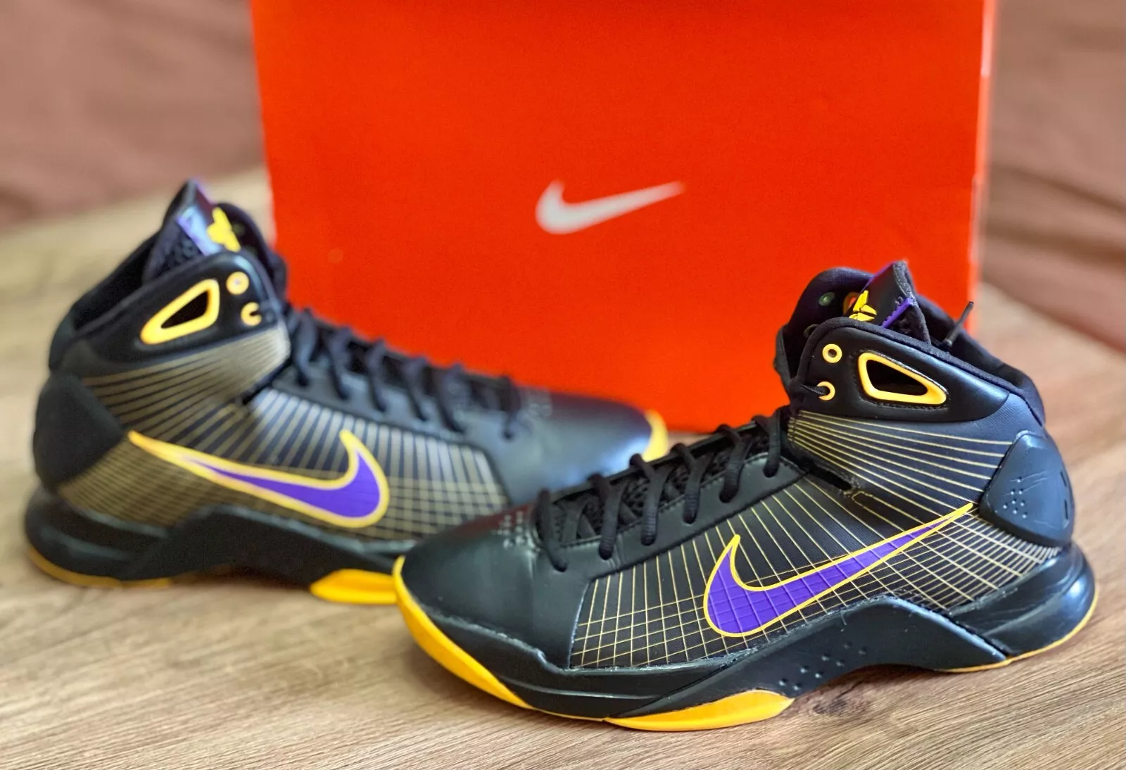 Taille 9,5   Nike Hyperdunk Supreme Lakers Away