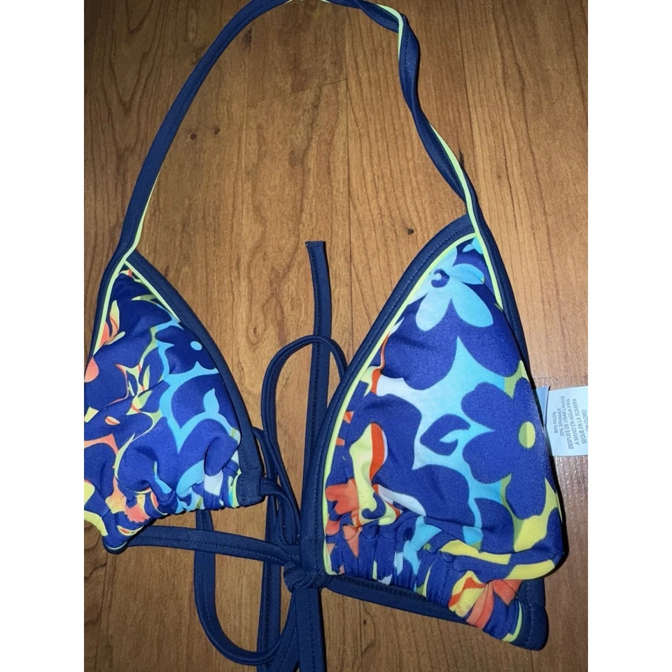 Top de bikini con tiras Malibu Dream Girl y2k juniors floral hippie talla 9 Foto 2 de 4