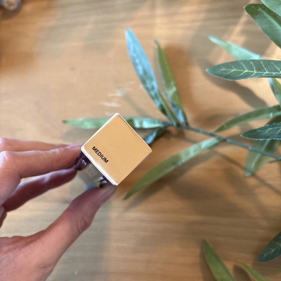 bareMinerals BARESKIN MEDIUM Complete Coverage Serum Concealer NIB NEW - Image 2 of 2