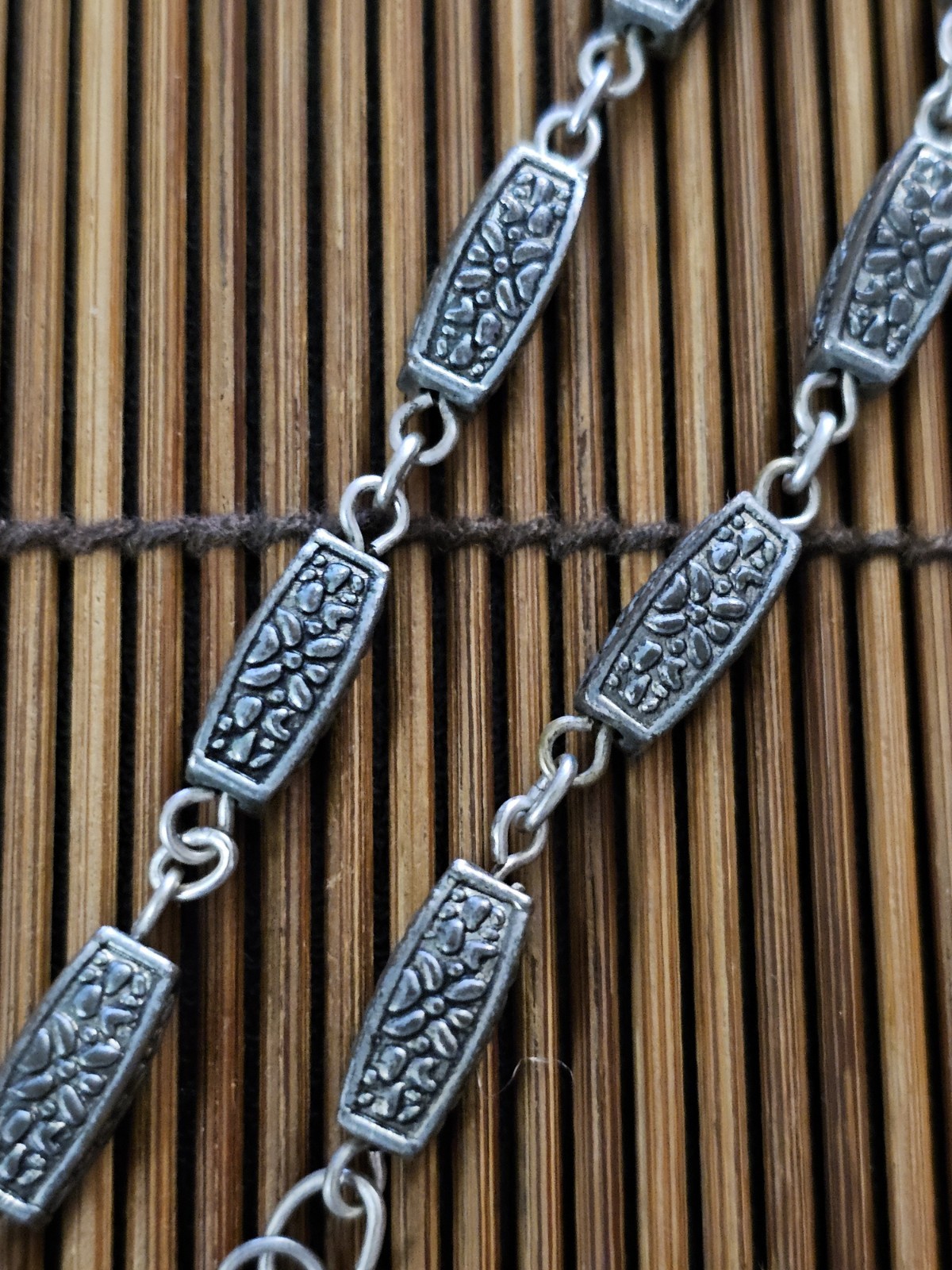 Sterling Silver Flower Patterned Bracelet (Vintag… - image 8