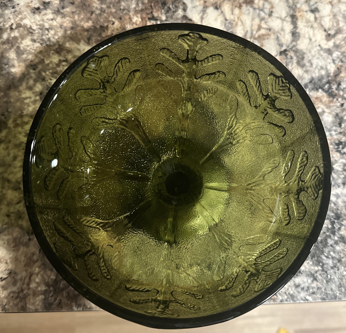 VINTAGE Green Pedestal 1970's FTD Bowl w/ Oak Leaf Design 5.5" Tall 6.5" Round