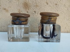 ANTICA COPPIA DI CALAMAI CALAMAIO INKWELL IN VETRO E OTTONE PRESENTANO DIFETTI