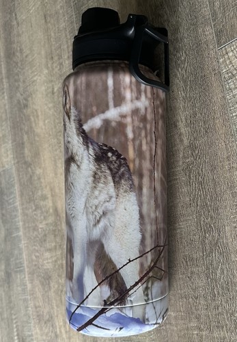 40oz Water Bottle Adorned With A Prominent Image of a Gray Wolf - Picture 5 of 9