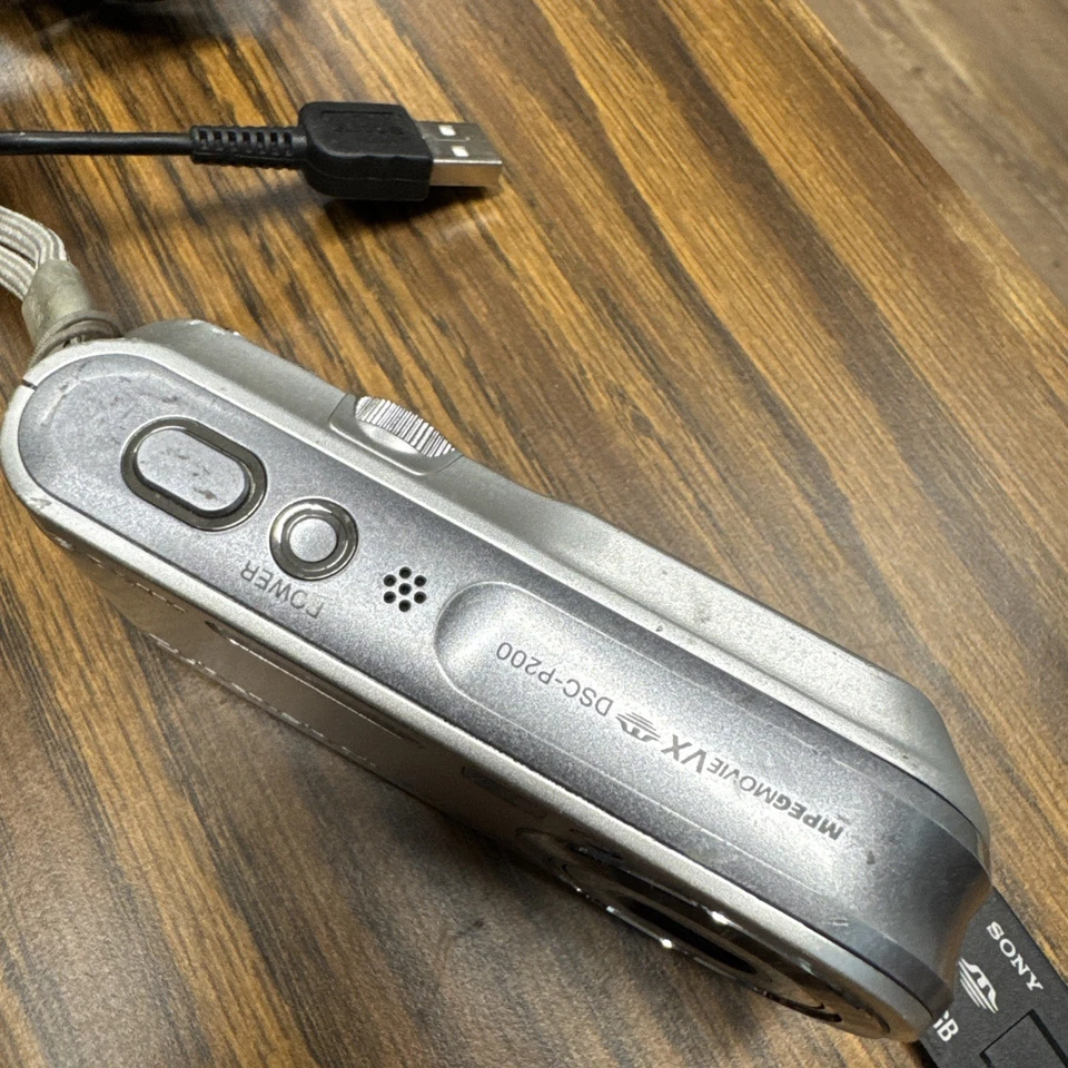 Sony Cyber-shot DSC-P200 7.2MP Digital Camera W/ Chargers, AV Cable, 1GB card - Image 3 of 4