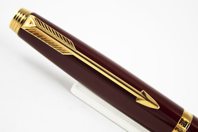 Parker 75 Burgundy/Bordeaux Fountain Pen - 14 kt Medium Nib - NEAR