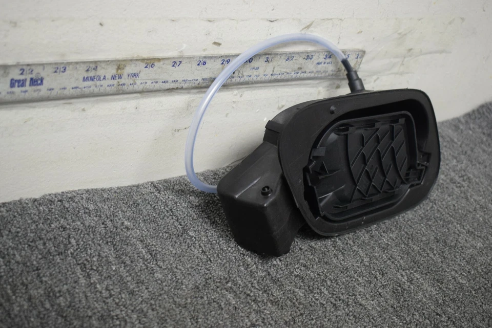 2012 VOLKSWAGEN GOLF FUEL TANK GAP FACTORY OEM - Image 2 of 4