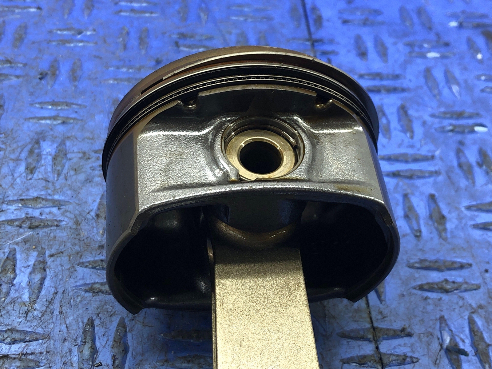 2006-2018 ASTON MARTIN VANTAGE V8 4.3L V8 ENGINE PISTON W/CONNECTION ROD OEM