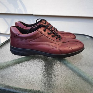 ecco mens hiking boots