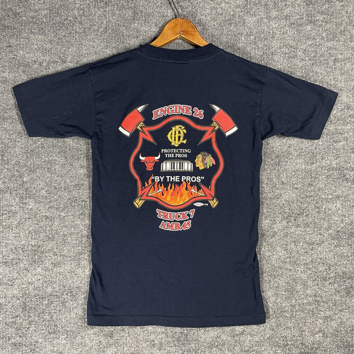 VINTAGE 90s Chicago Fire Department Engine 26 T Shirt Small Bulls 
