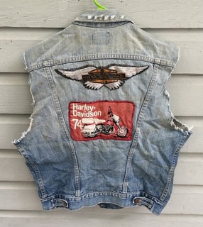 VTG 70s Wrangler Cut Off Denim Biker Jacket Vest Md w/ Harley Davidson Patches