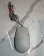 Vintage Apple Desktop Bus Mouse II LC727S4VT18  M2706 computer mouse