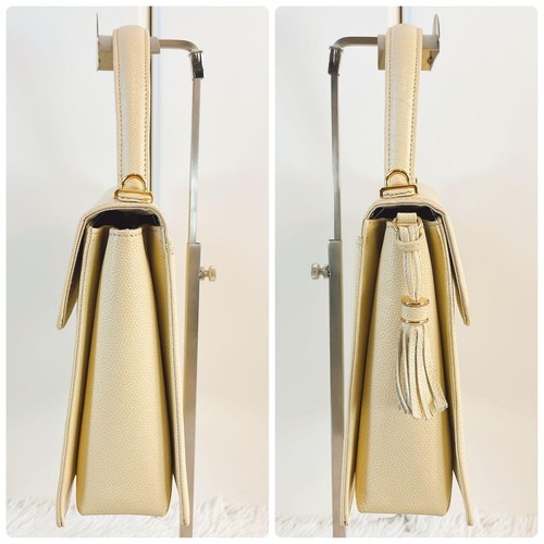 Auténtico bolso bandolera de cuero marfil Valentino Garavani de 2 vías - Imagen 8 de 10