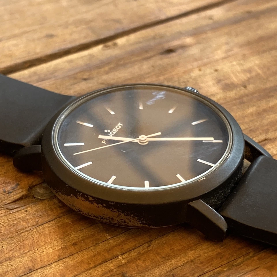 Мужские часы Peugeot 40 мм черный минималистский черный силиконовый ремешок - Изображение 3 из 4