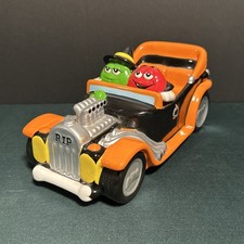M&M's Halloween Galerie Ceramic Classic Car Candy Dish 2003 Red Green M and M