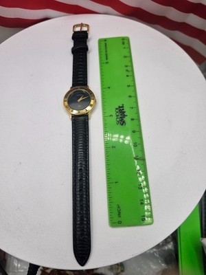 Vintage Gold Gucci 3001M Wristwatch Featuring Engraved Roman Numeral Bezel Vintage Gucci Watch Red Green Stripe Roman Numerals 3001M  main image 4
