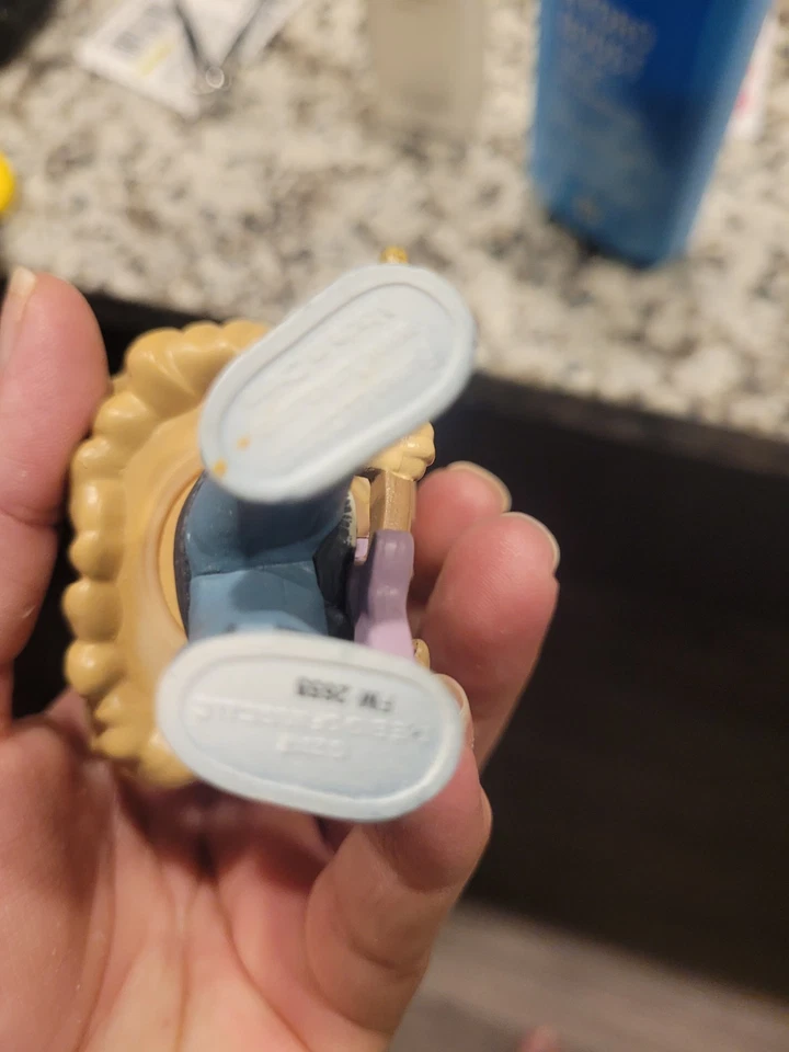 Funko Pop Vaulted Kurt Cobain #66 Loose/OOB - Image 4 of 4