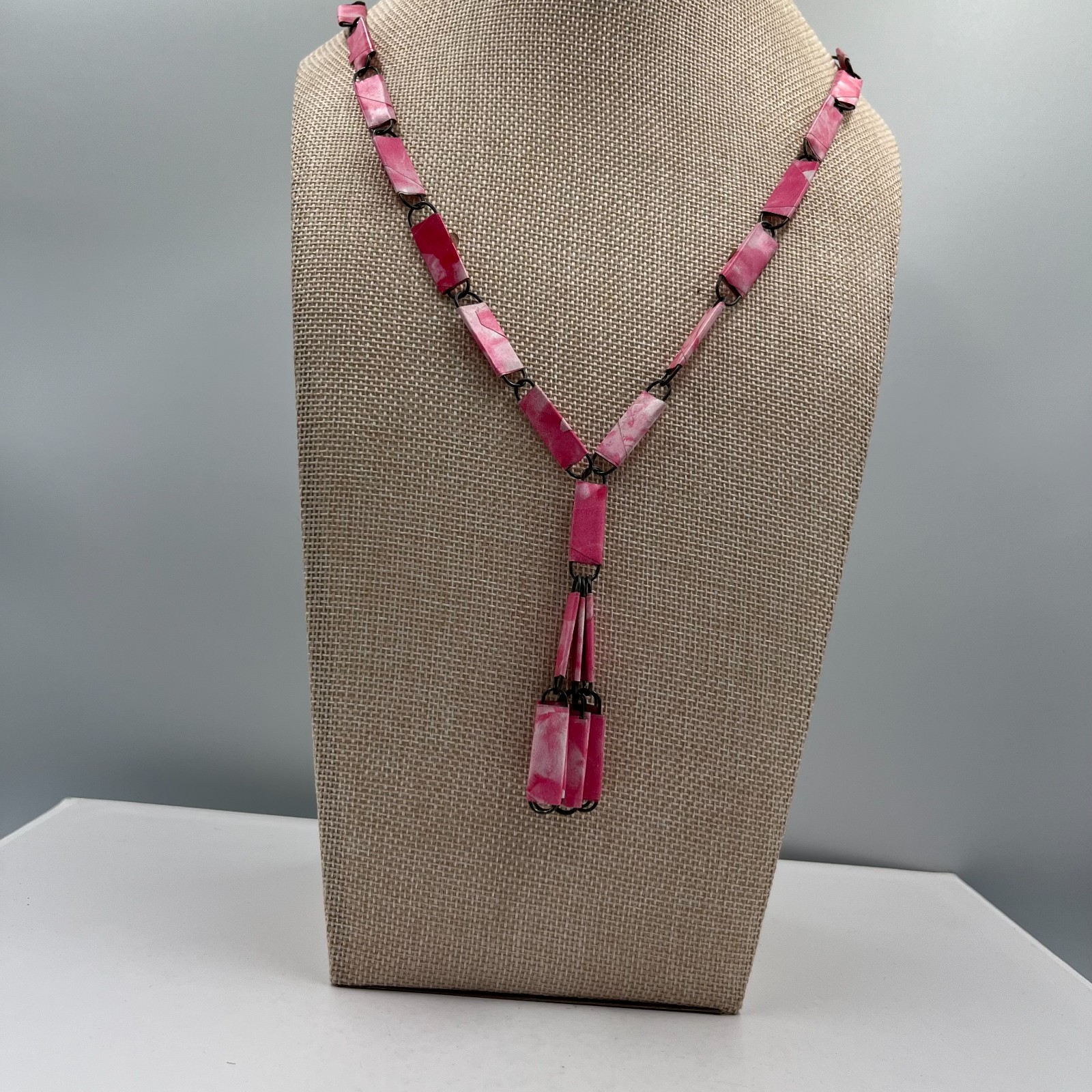 Vintage Pink Marbleized Rectangular Link Lariat N… - image 2