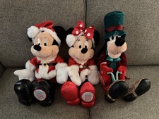 Disney Parks 18" Mickey Minnie Goofy Disney Holiday Plush Christmas 2008 NWT