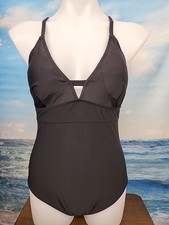 Nwt Cupshe Womens One Piece Swimsuit Size - Medium Black Color.