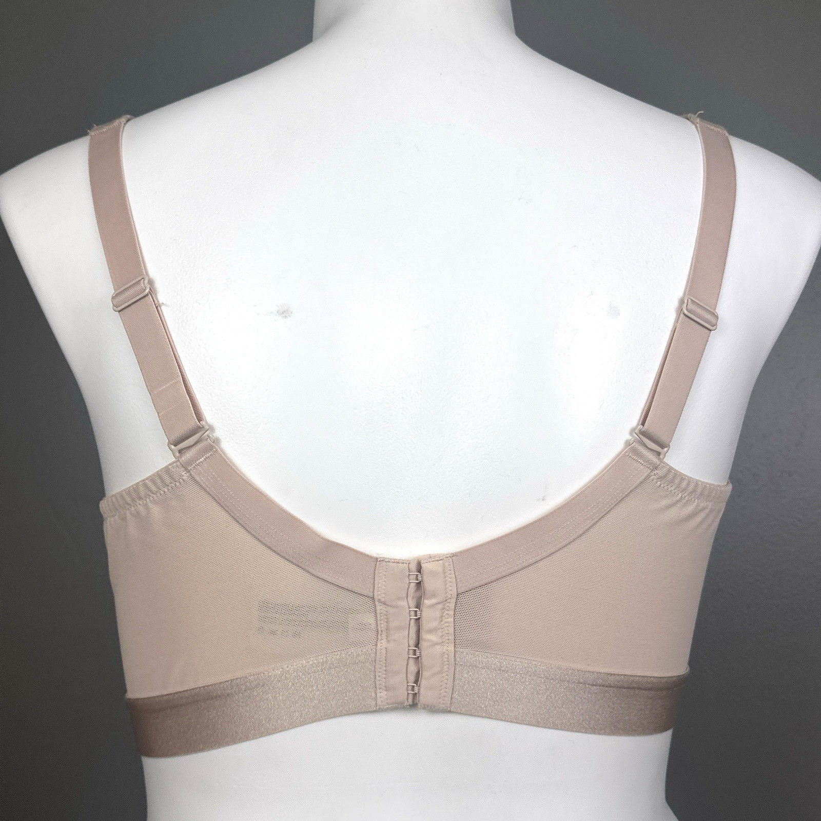 Basic Wireless Lounge Bra Déesse Collection Size … - image 5