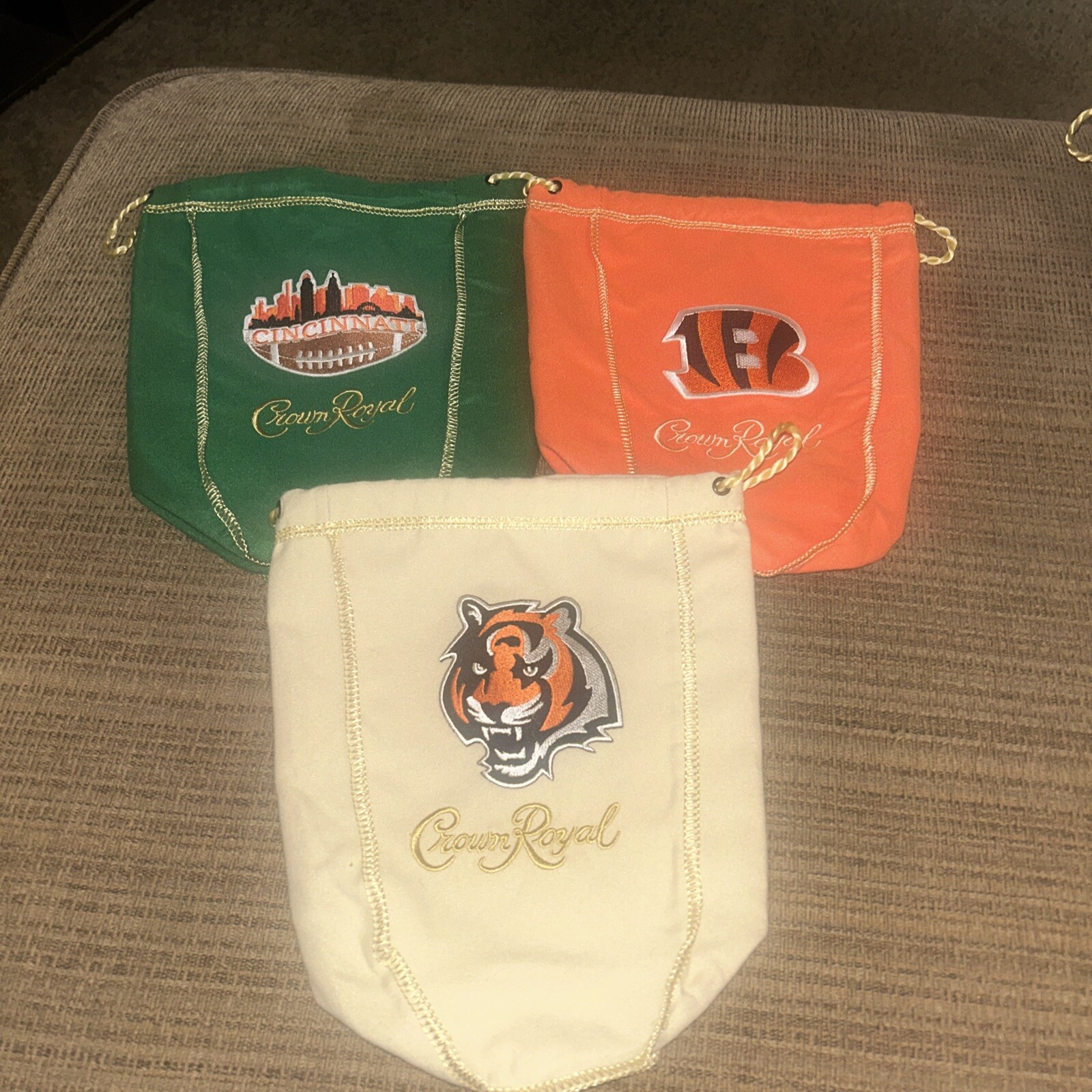 NFL Handmade Cincinnati Bengals 3 Bag Set Of Logo’d CROWN ROYAL BAG  1 Liter 9X7-image