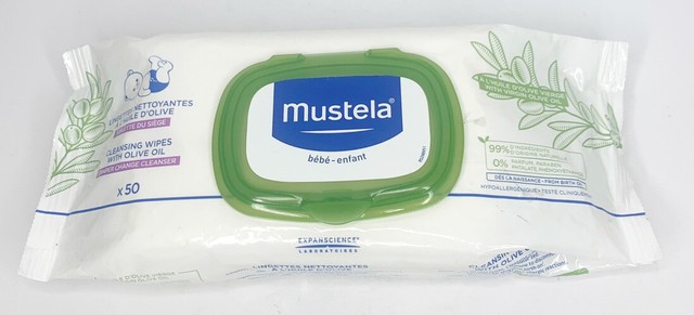 mustela cleansing wipes with olive oil