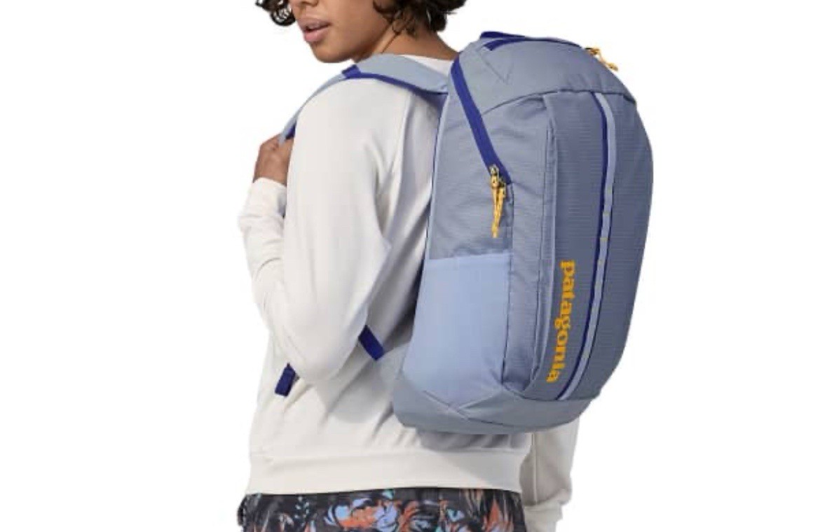 patagonia black hole pale periwinkle Pack 25L The roomy main compartment is large enough for a few days worth of gear Patagonia Black Hole Micro MLC