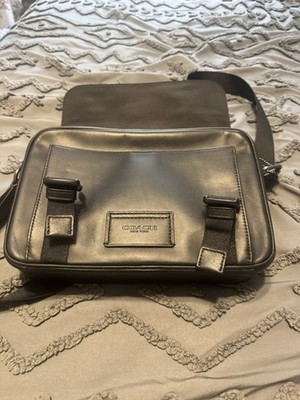 Coach Men's Black Messenger Bag Zip Buckle Adjustable Strap Inner Pockets
