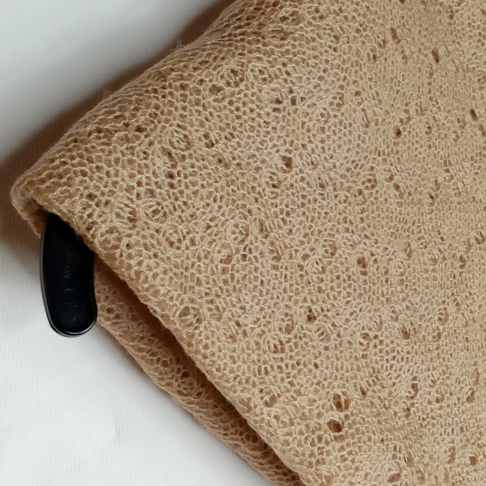 Винтажный ручной работы кружева шаль шарф бежевый вязаный крючком тонкий моды 1960-х - Изображение 2 из 4