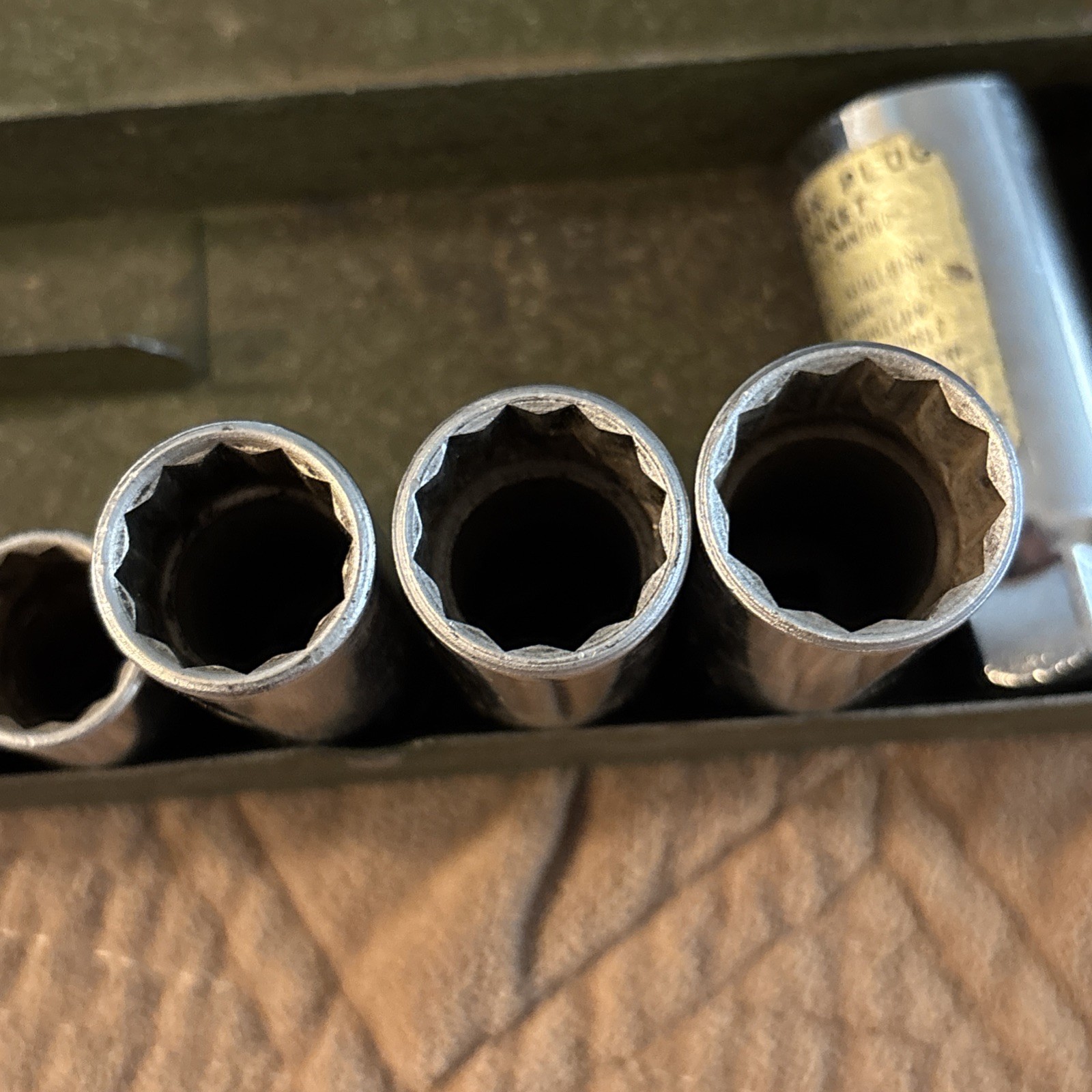 S-K Tools 7 Piece 3/8 Drive SAE Deep 6 & 12 Point Socket Set In Metal Box SK