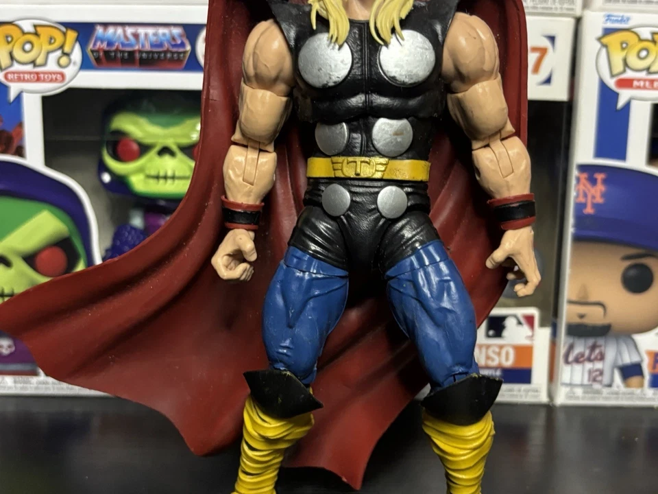 Marvel Legends 80 años - Thor - Solo figura de acción - Sin accesorios - E1 Foto 3 de 4