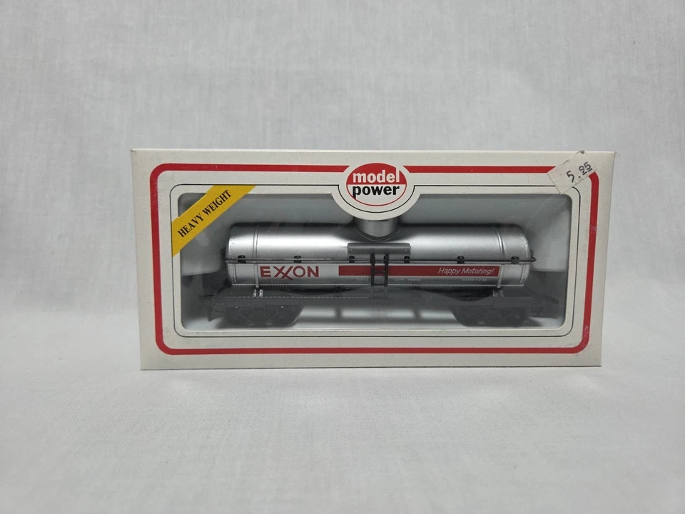 Vintage HO Scale 15 Train Cars ALL NEW Assembled New Model Power Lot - Image 3 of 4