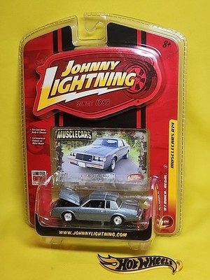 Johnny Lightning Muscle Cars  1987 Buick Regal Silver Car #50184 T-Type  01