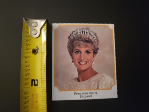 1992 Princesa Diana revista holandesa perforada recortada estado de alta calidad - Imagen 3 de 5