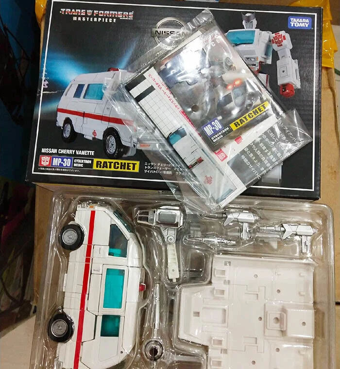 Takara Tomy Transformers Ratchet Masterpiece MP30 6" Robot Action Figure New - Image 2 of 4