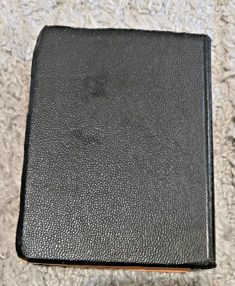 New Handy Webster Dictionary 1946 Vintage - Image 2 of 4