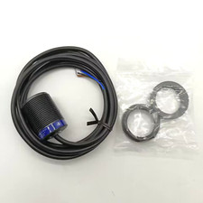 1PC New Schneider XS4P30KP340D Proximity Switch Sensor Free Shipping 