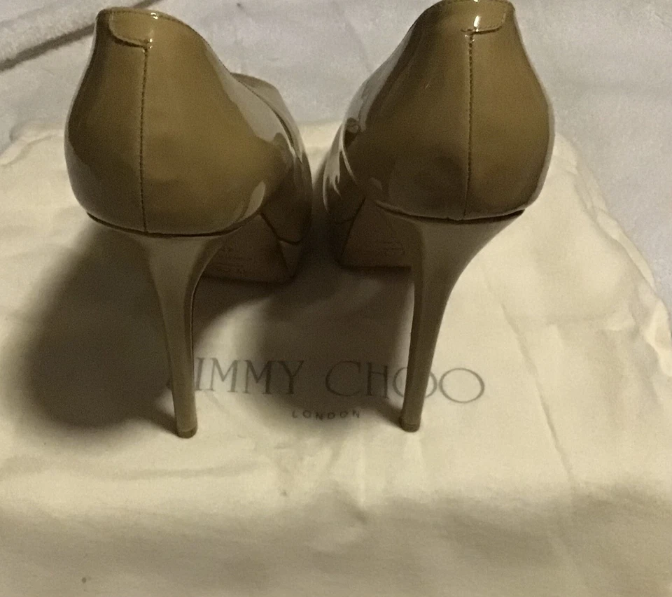 BOMBAS CLÁSICAS PLATAFORMA CHAROL JIMMY CHOO COSMIC 120 NUEVAS EN CAJA Talla 9 Foto 3 de 4