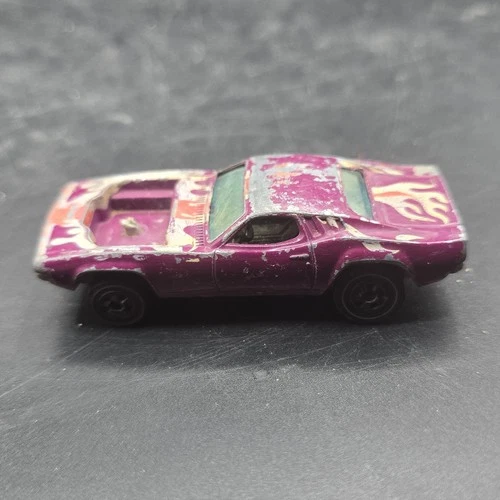 Hot Wheels Redline 1974 Rodger Dodger w/ Metal Base Heavy Casting Challenger